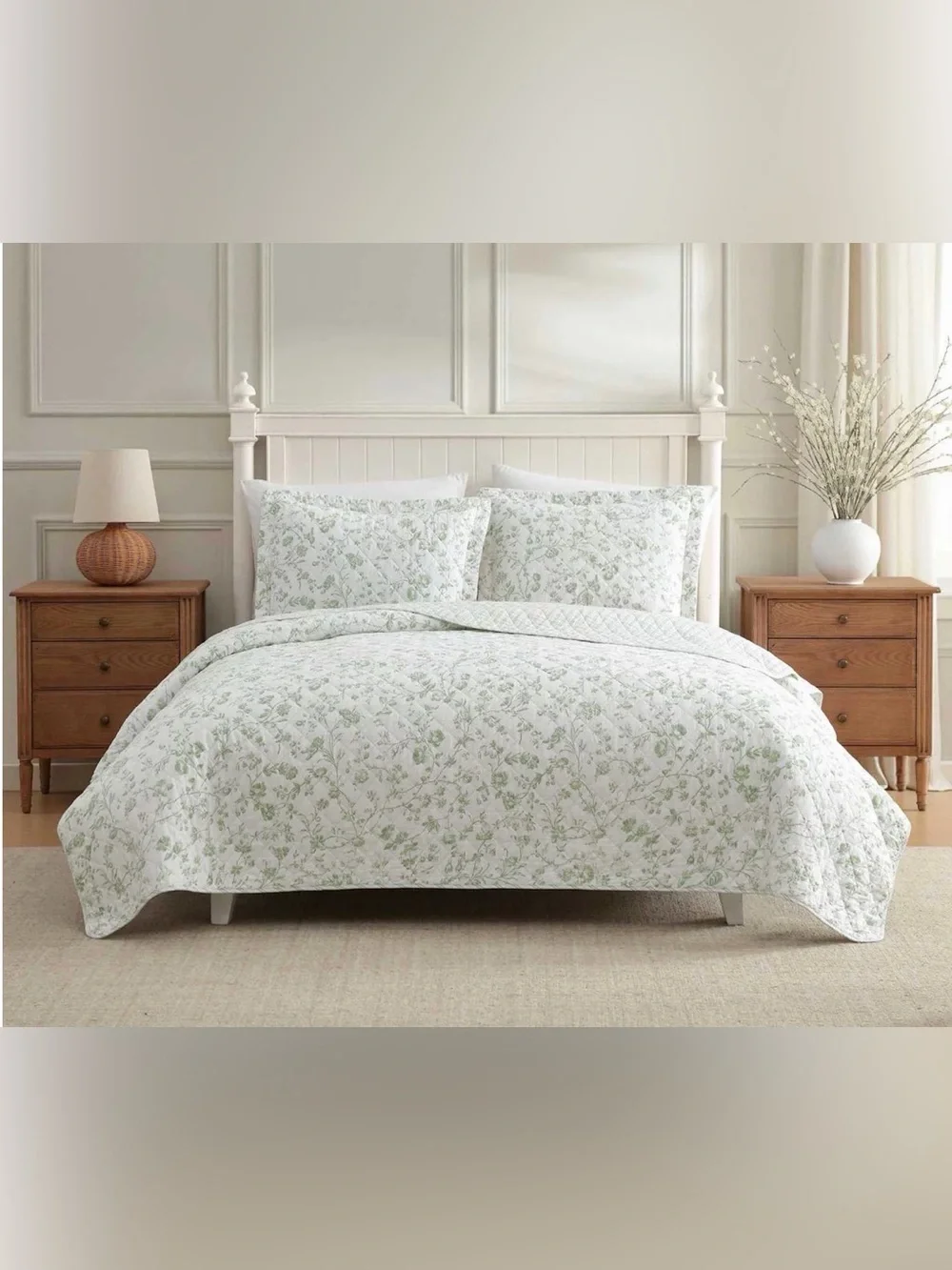 Like new Laura Ashley 3pc King Floral botanical Reversible 100% Cotton Quilt Set
